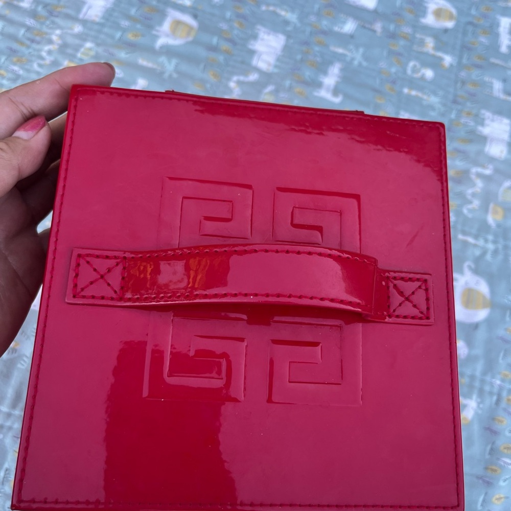 Givenchy Vanity Case (PRICE FIRM) - Picture 9 of 12